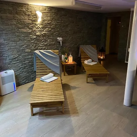 ゲストハウス Slanicky Dvor Námestovo