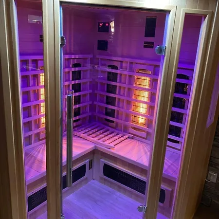 Slanicky Dvor ゲストハウス 3*