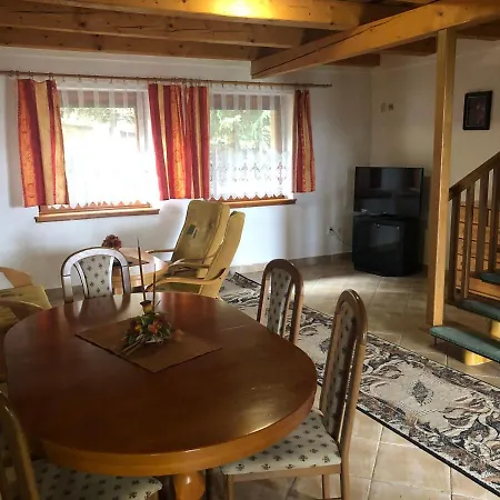 Slanicky Dvor * Namiestów