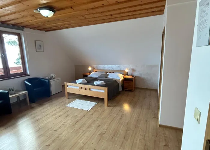 Slanicky Dvor 3*